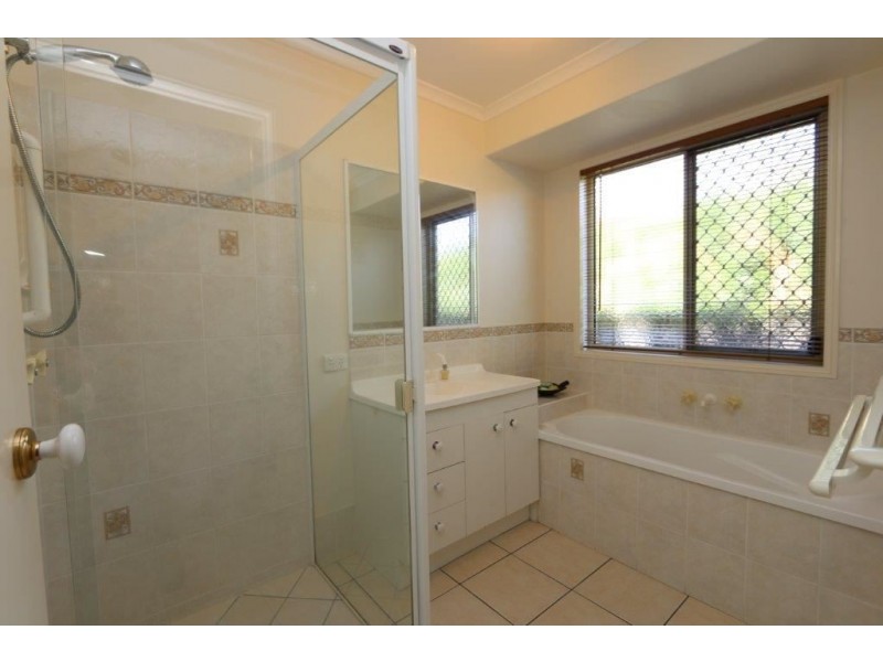 49 Seaforth St, Sandstone Point QLD 4511