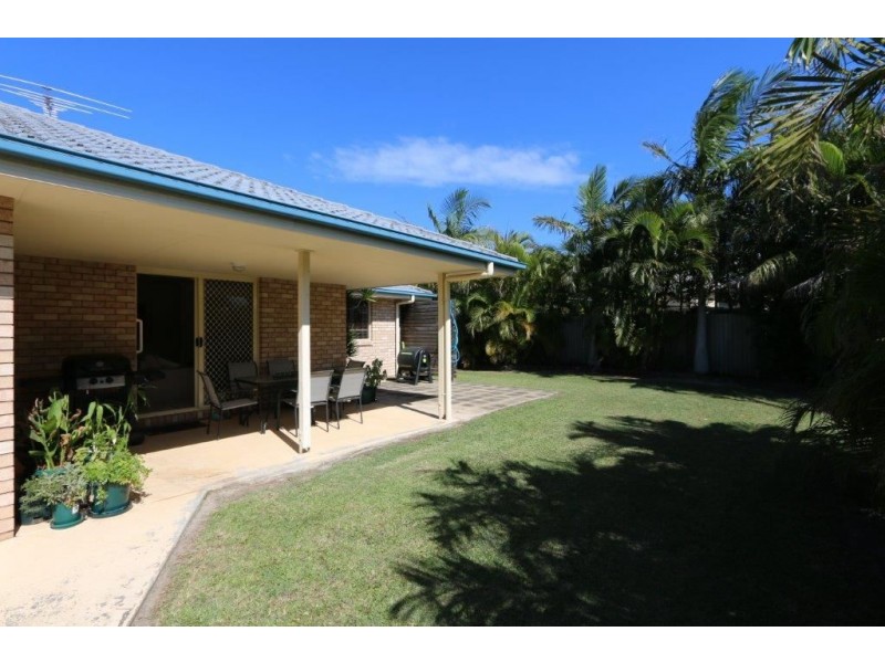 49 Seaforth St, Sandstone Point QLD 4511
