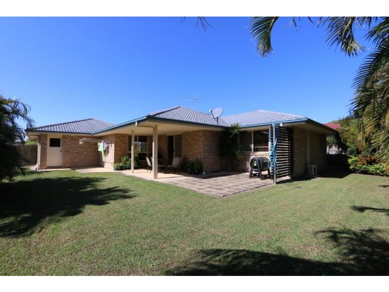 49 Seaforth St, Sandstone Point QLD 4511