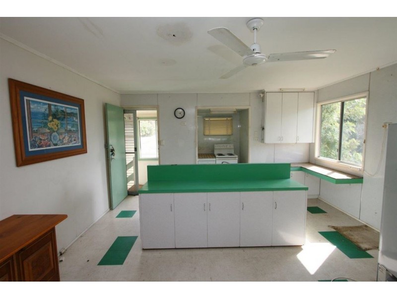 88 Ningi Esp, Ningi QLD 4511