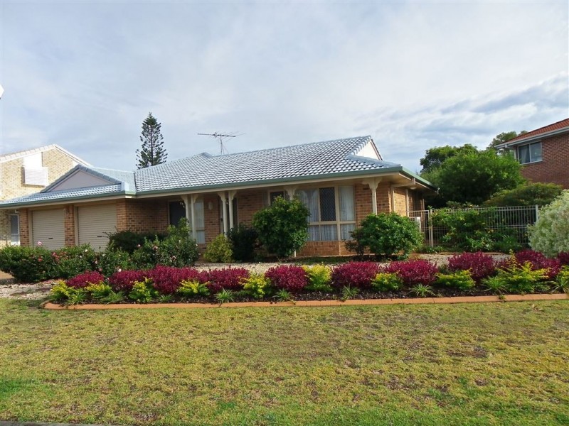 27 Flamingo Dr, Banksia Beach QLD 4507