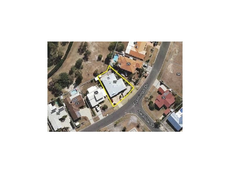 27 Flamingo Dr, Banksia Beach QLD 4507