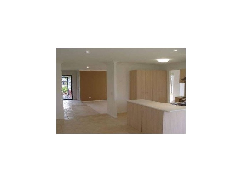 309 Bestmann Rd, Sandstone Point QLD 4511