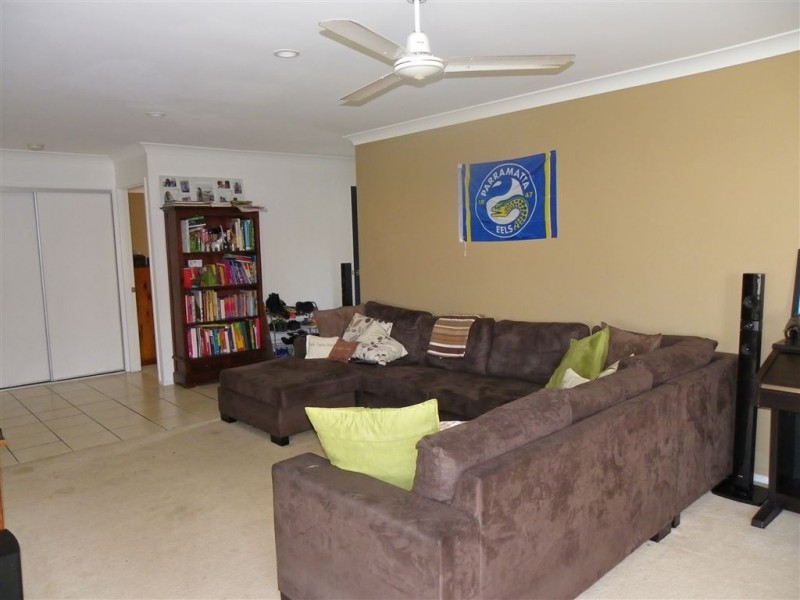 309 Bestmann Rd, Sandstone Point QLD 4511