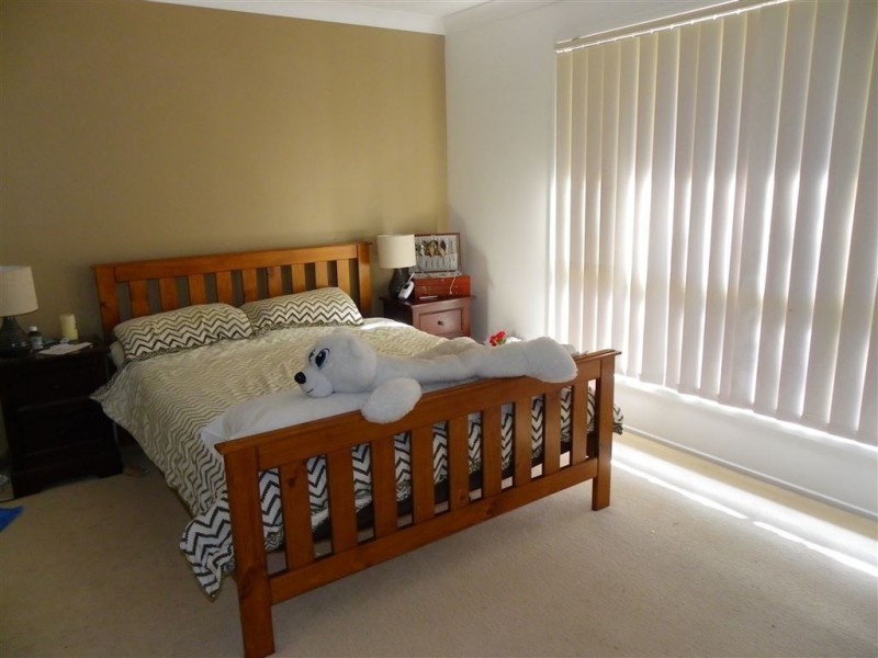 309 Bestmann Rd, Sandstone Point QLD 4511