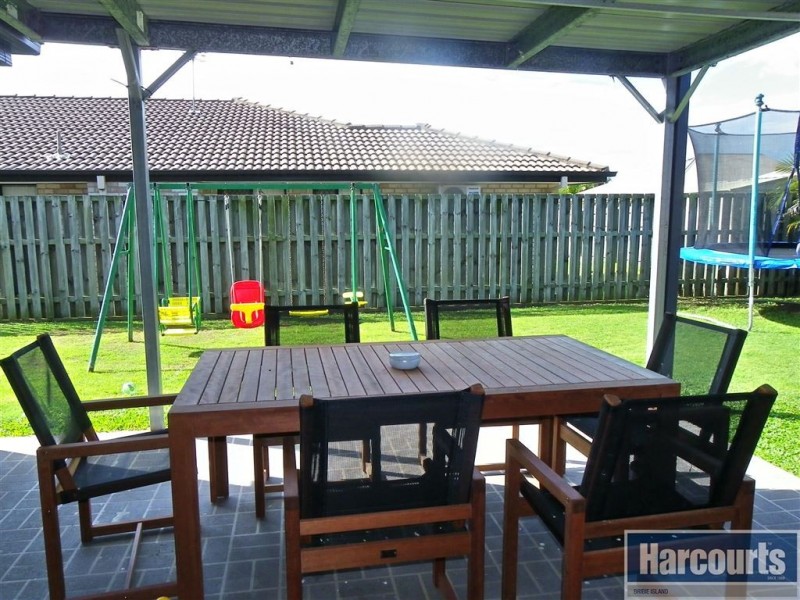 309 Bestmann Rd, Sandstone Point QLD 4511