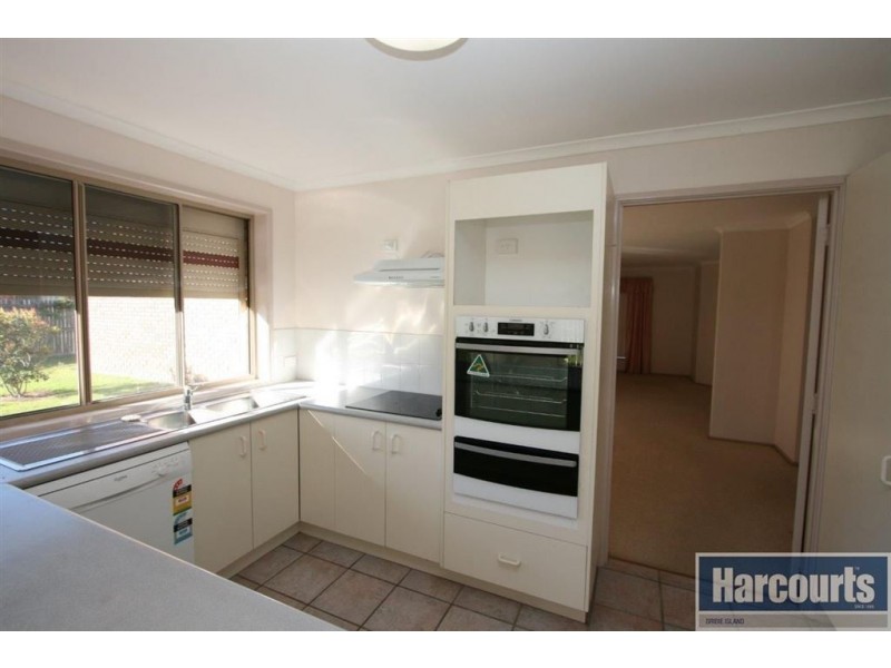 77 Lachlan Crescent, Sandstone Point QLD 4511