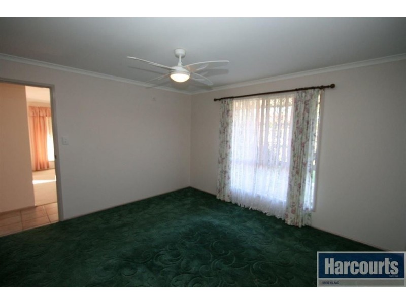 77 Lachlan Crescent, Sandstone Point QLD 4511