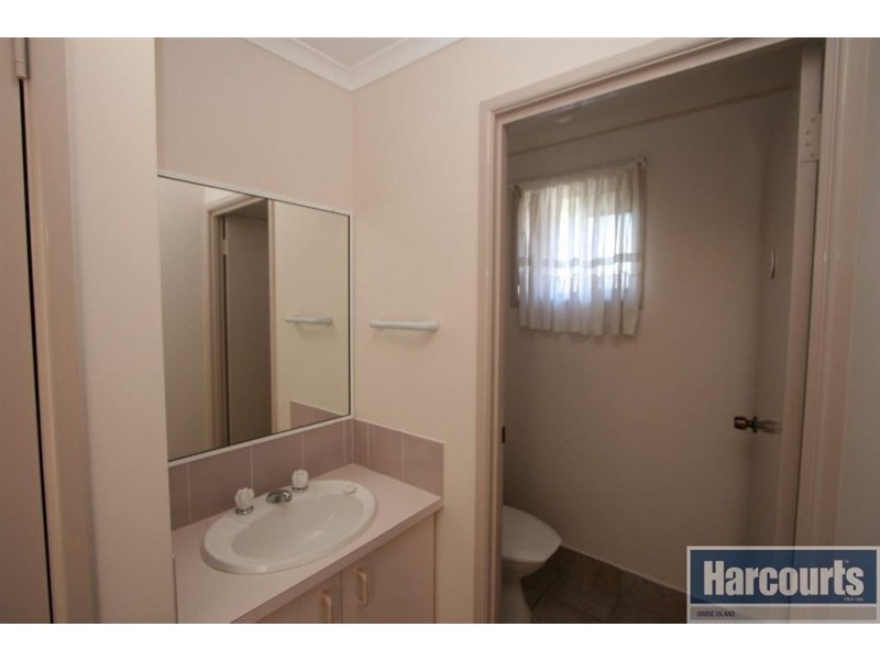 77 Lachlan Crescent, Sandstone Point QLD 4511