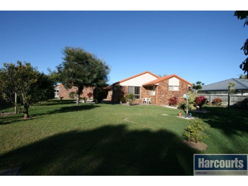 77 Lachlan Crescent, Sandstone Point QLD 4511