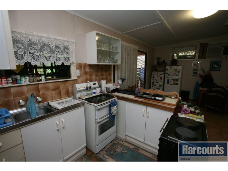 17 Cumming Street, Bongaree QLD 4507