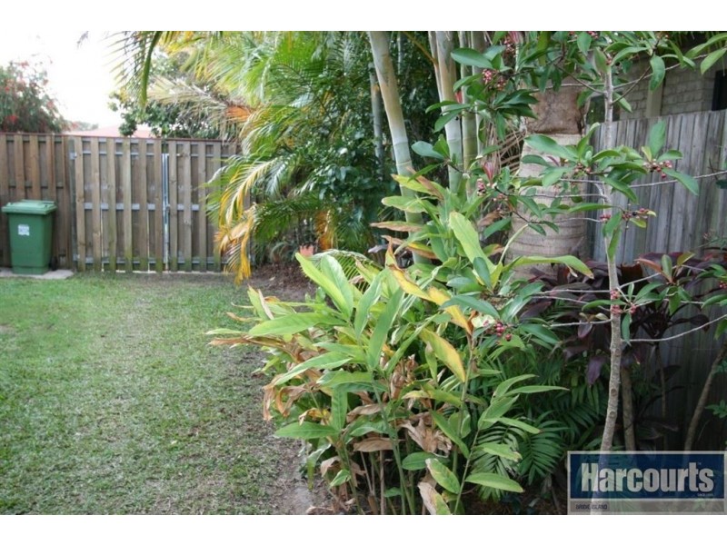 25 Reeders St, Sandstone Point QLD 4511