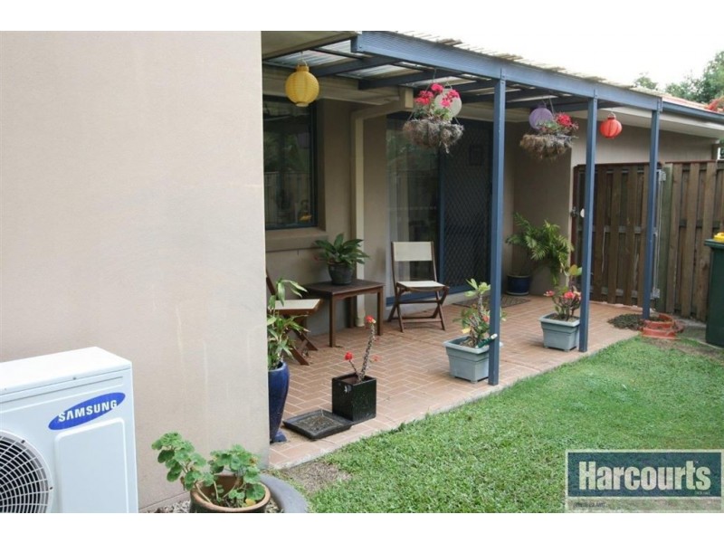 25 Reeders St, Sandstone Point QLD 4511