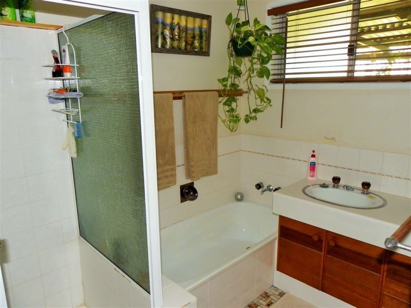95 Ningi Esp, Ningi QLD 4511