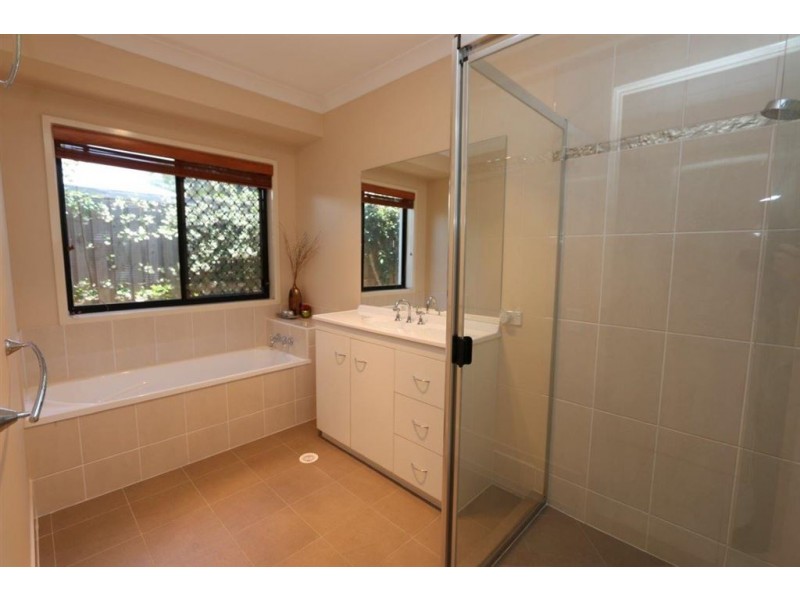 36 Mossman Way, Sandstone Point QLD 4511