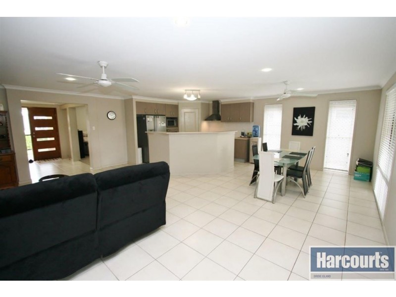 25 Barklya Cr, Bongaree QLD 4507