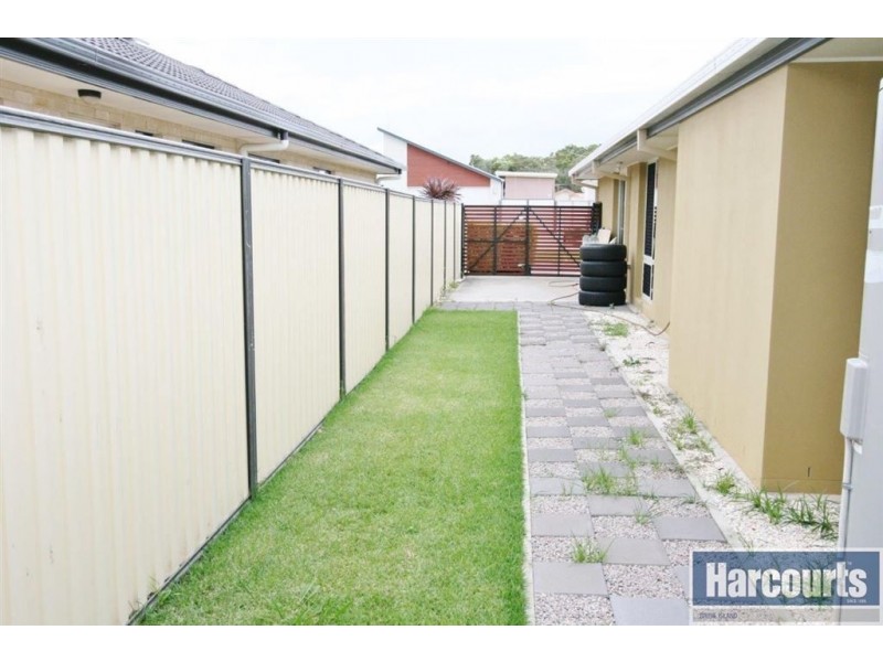 25 Barklya Cr, Bongaree QLD 4507