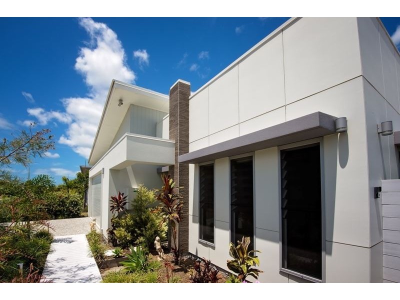 55 Dunebean Dr, Banksia Beach QLD 4507