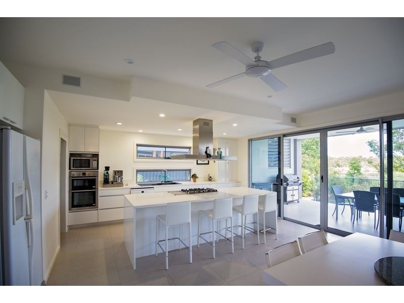 55 Dunebean Dr, Banksia Beach QLD 4507