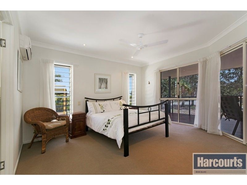 17 Eagle Ct, Banksia Beach QLD 4507