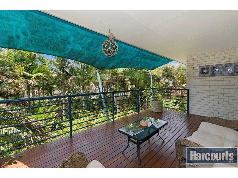 17 Eagle Ct, Banksia Beach QLD 4507