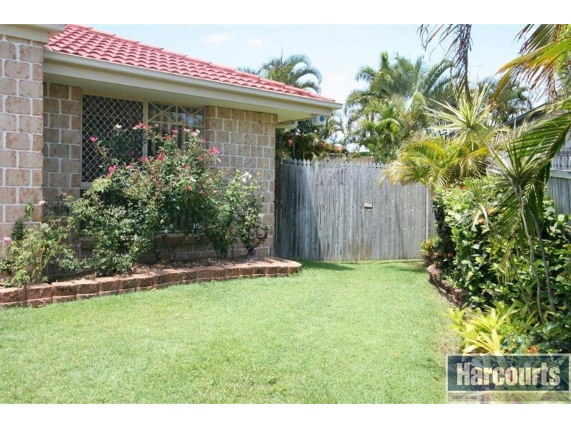 18 Scarborough Crt, Sandstone Point QLD 4511