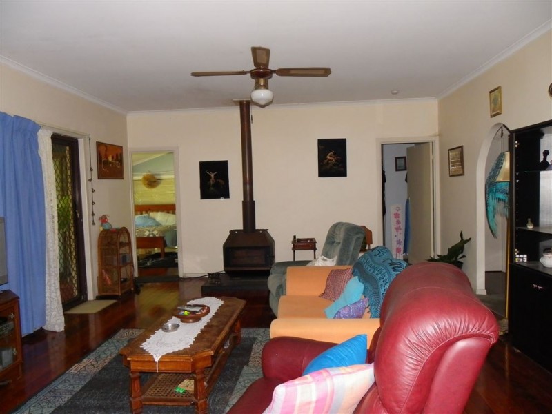 85 Ningi Esplanade, Ningi QLD 4511