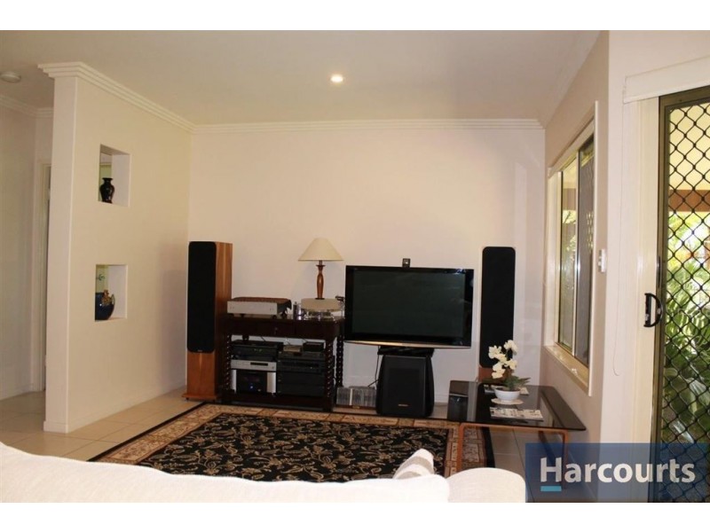 9 Treefrog St, Ningi QLD 4511
