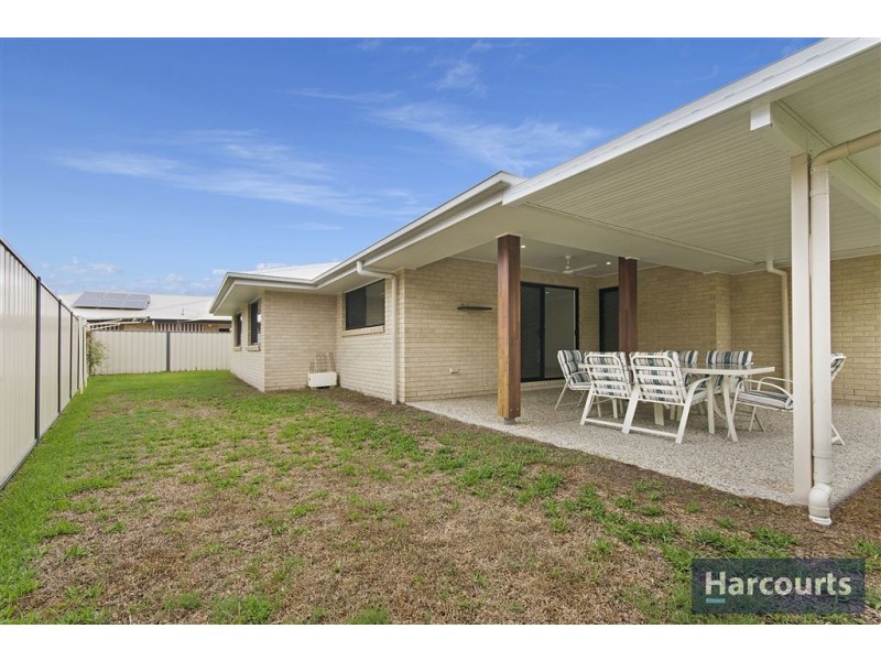 16 Sinclair Place, Ningi QLD 4511