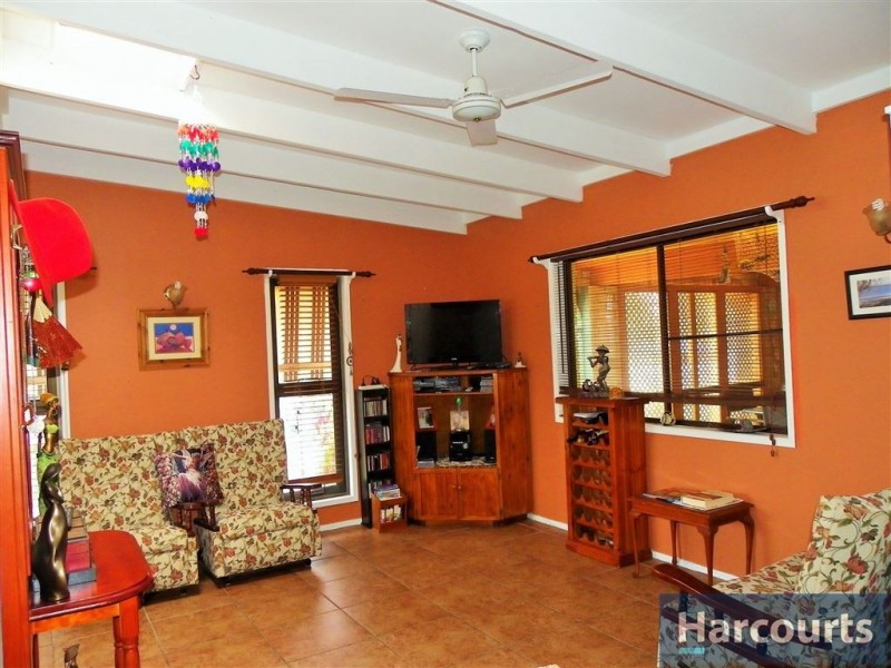 5 Yorkshire Dr, Banksia Beach QLD 4507