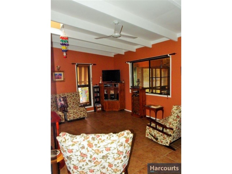 5 Yorkshire Dr, Banksia Beach QLD 4507