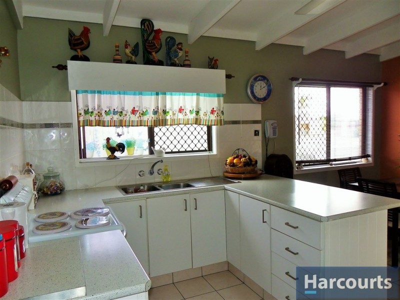 5 Yorkshire Dr, Banksia Beach QLD 4507