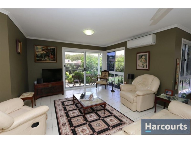 9 Keith Ct, Sandstone Point QLD 4511