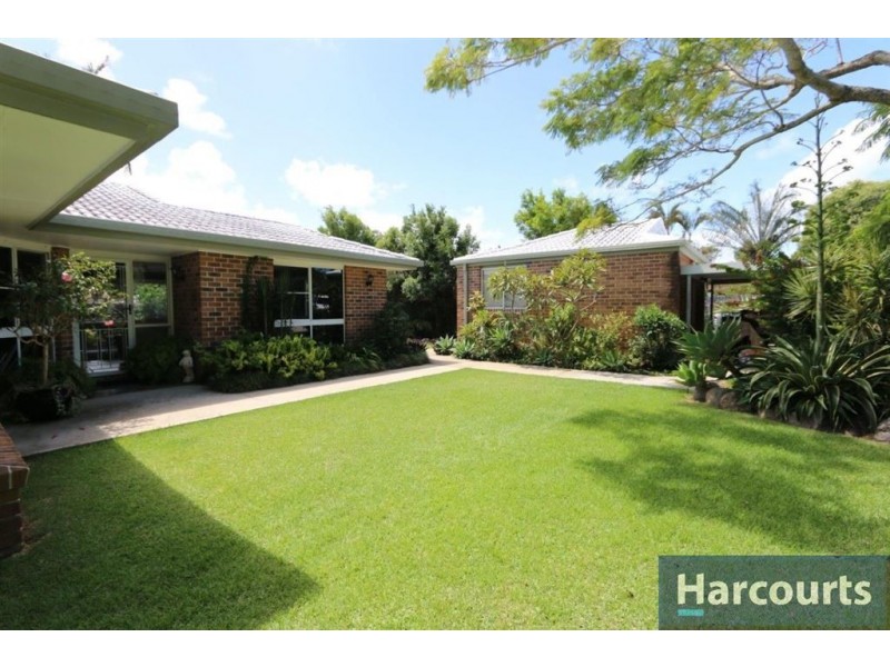 9 Keith Ct, Sandstone Point QLD 4511
