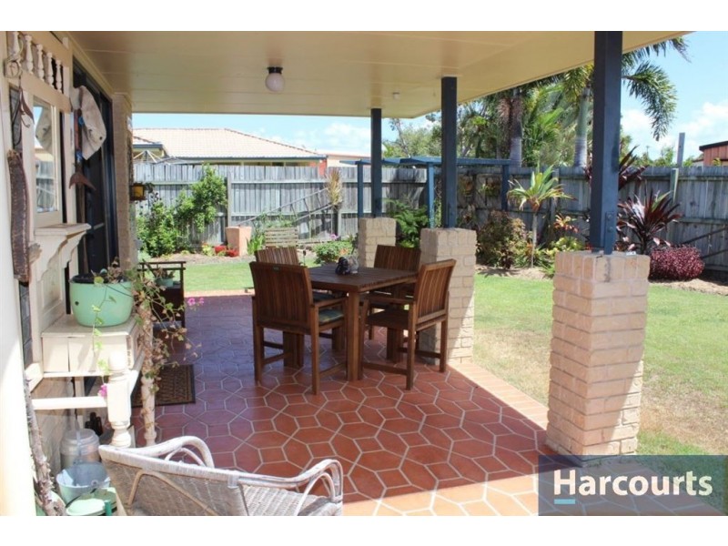 17 Mossman Way, Sandstone Point QLD 4511