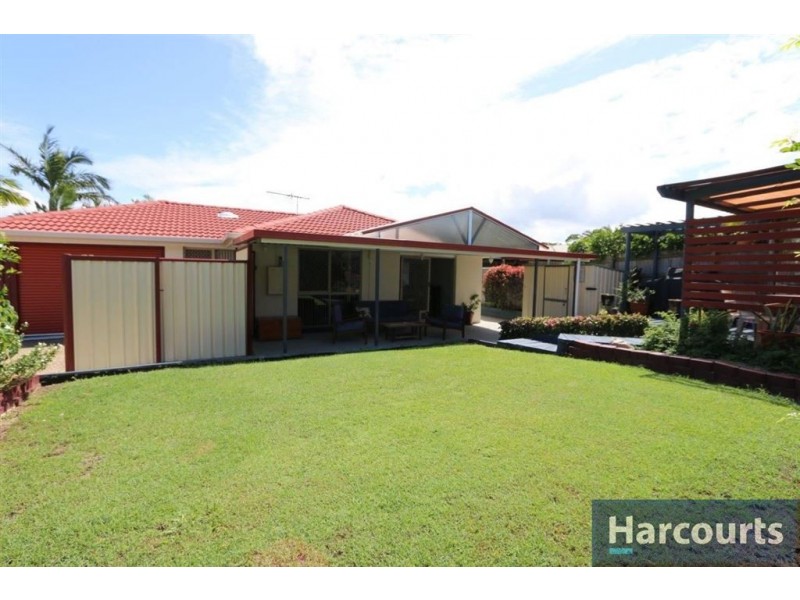 4 Trent Crt, Sandstone Point QLD 4511