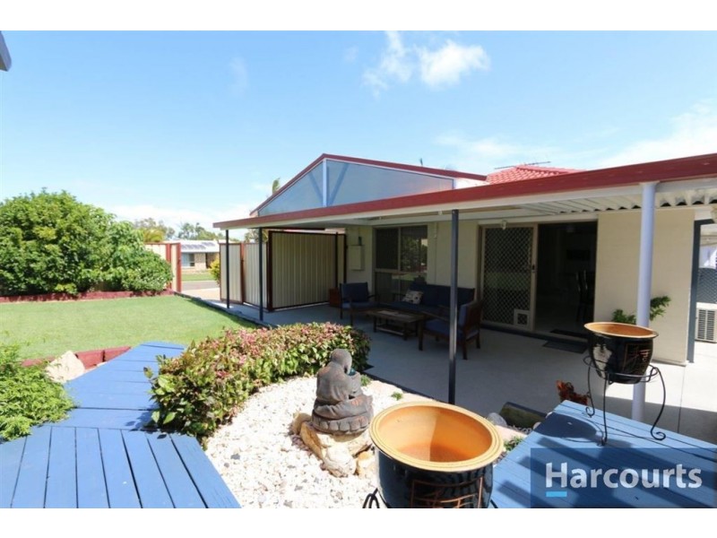 4 Trent Crt, Sandstone Point QLD 4511