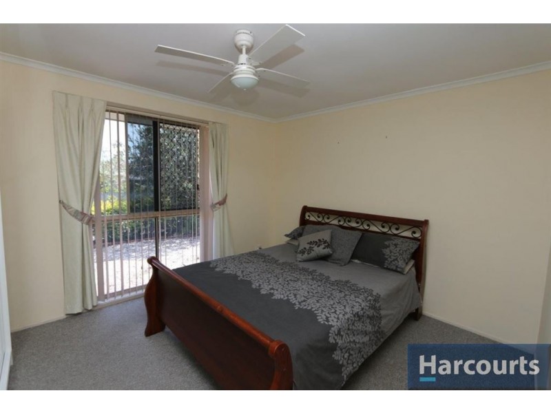 4 Trent Crt, Sandstone Point QLD 4511
