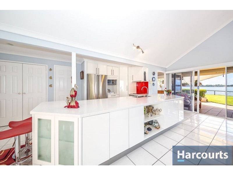 7/18 Spinnaker Dr, Sandstone Point QLD 4511