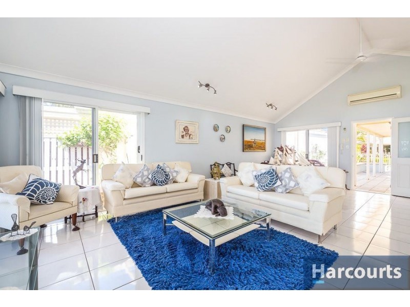 7/18 Spinnaker Dr, Sandstone Point QLD 4511