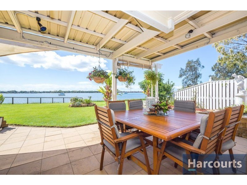 7/18 Spinnaker Dr, Sandstone Point QLD 4511