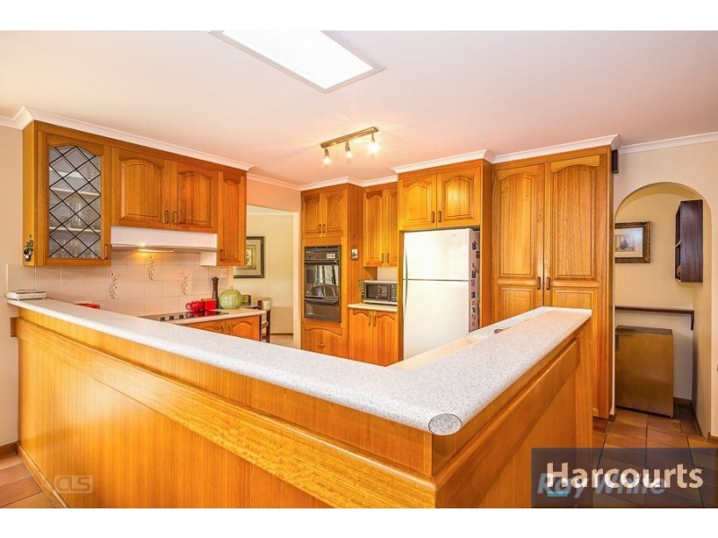 5 Howard Ct, Sandstone Point QLD 4511