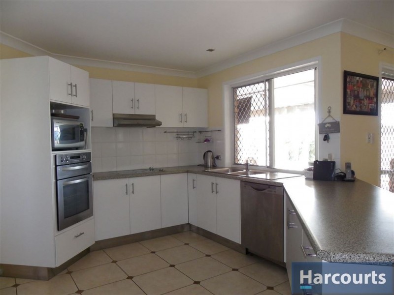 79 Jasmin Dr, Bongaree QLD 4507