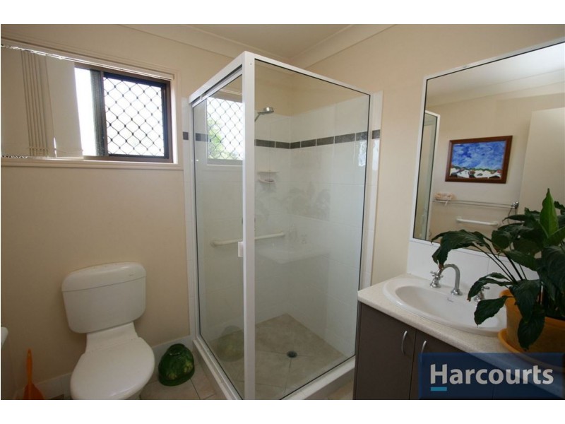 2/33 Cotterill Ave, Bongaree QLD 4507