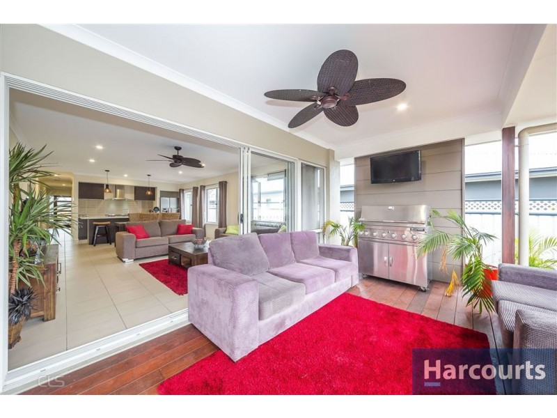 21 Honeymyrtle St, Banksia Beach QLD 4507