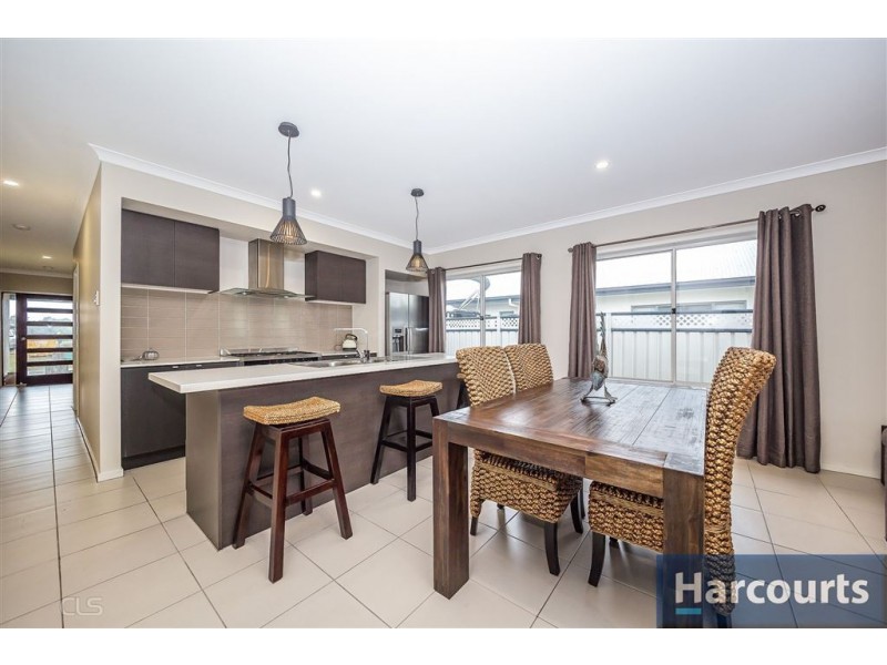 21 Honeymyrtle St, Banksia Beach QLD 4507