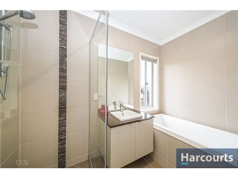 21 Honeymyrtle St, Banksia Beach QLD 4507