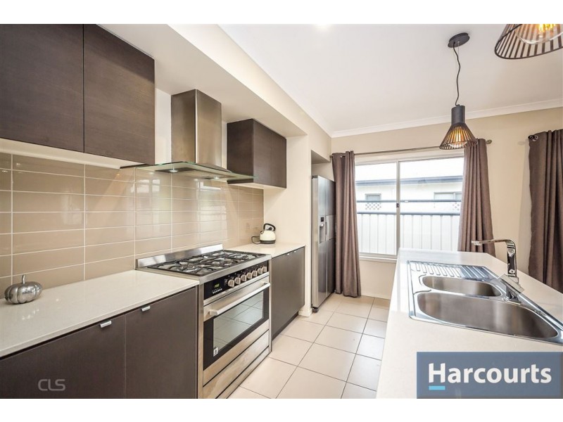 21 Honeymyrtle St, Banksia Beach QLD 4507
