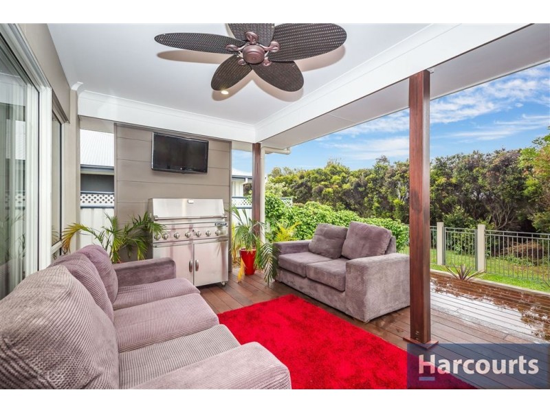 21 Honeymyrtle St, Banksia Beach QLD 4507