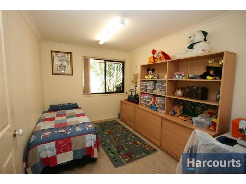 29 Seaforth St, Sandstone Point QLD 4511